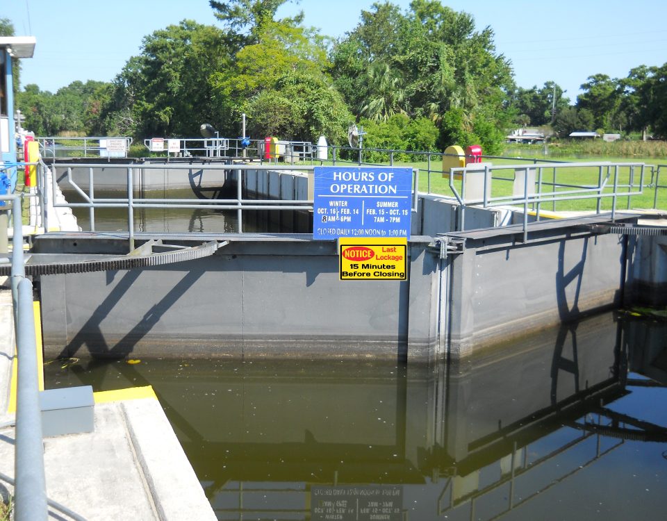 Open navigational lock