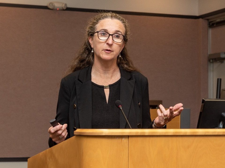 Deirdre Irwin giving a speech