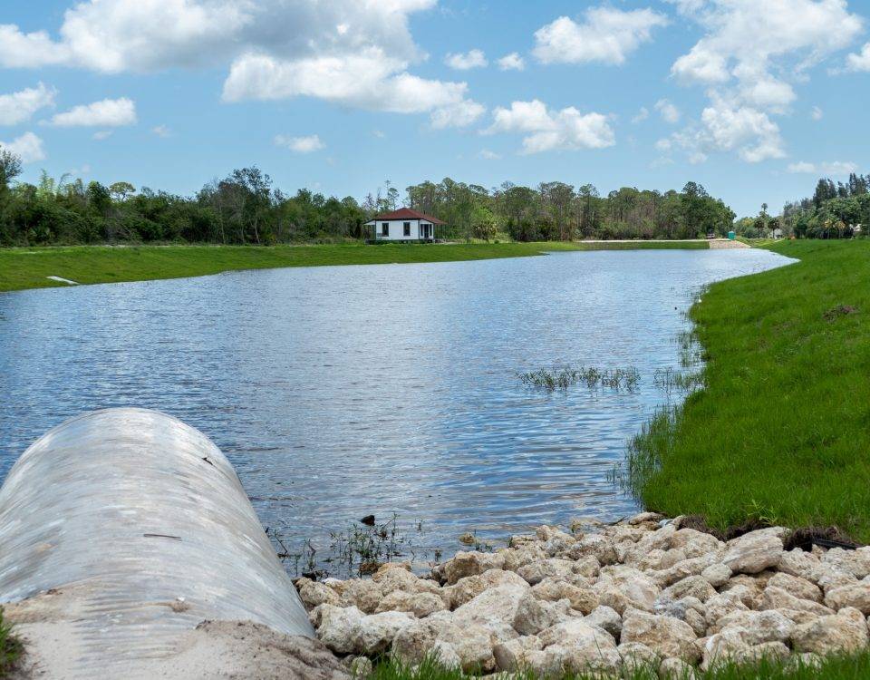 Stoemwater outlet into a canal