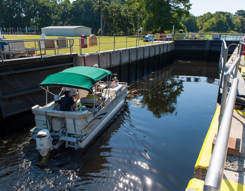 A boat entering into Burrell Lock